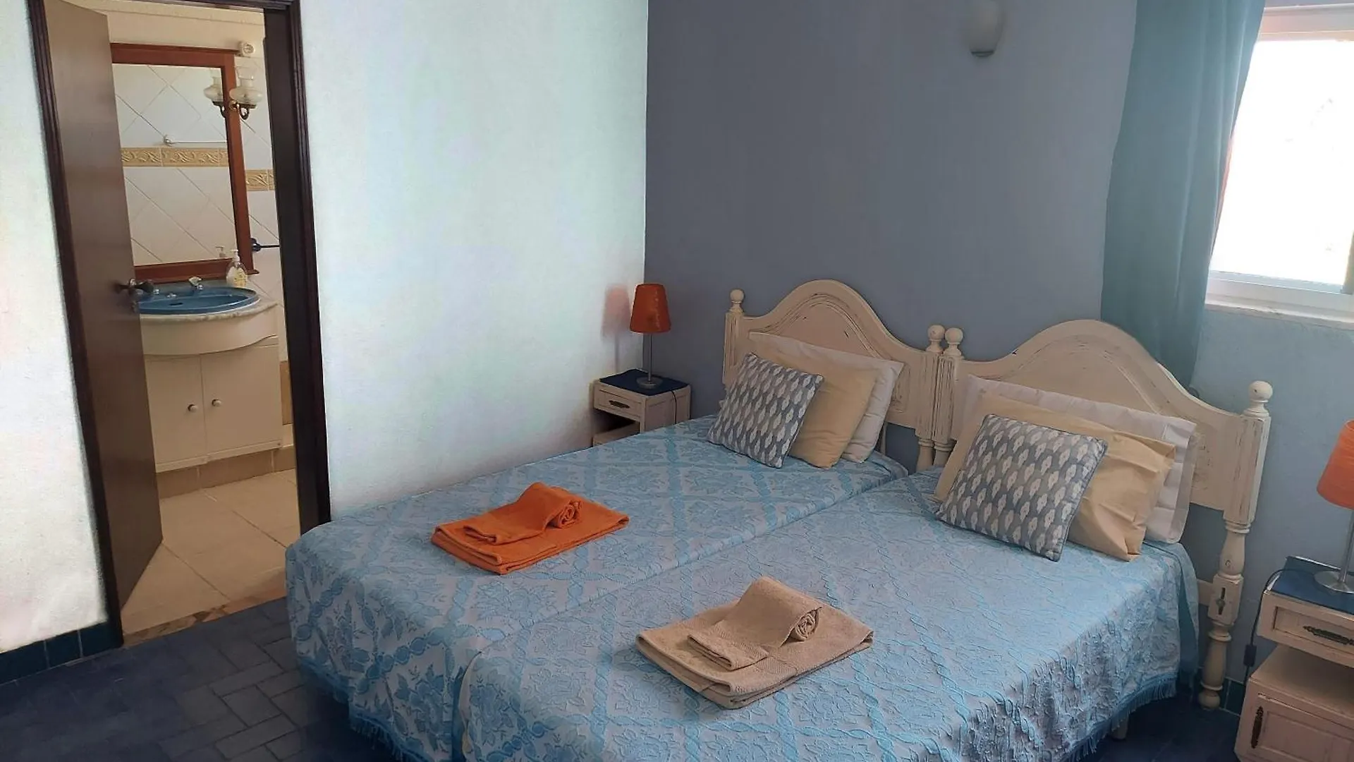 Pensión Hotel Vivenda Os Silvas Odiáxere Portugal